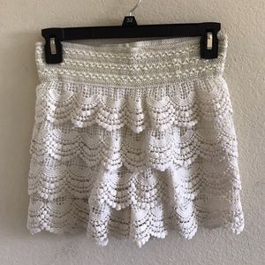 Off-white layered lace shorts!!